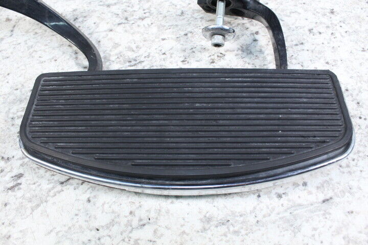 2012 HARLEY-DAVIDSON DYNA SWITCHBACK FLD 103 Right Floorboard Footrest 50621-06A