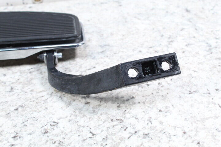 2012 HARLEY-DAVIDSON DYNA SWITCHBACK FLD 103 Right Floorboard Footrest 50621-06A