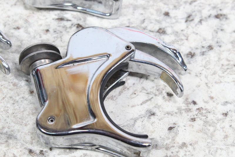 2009 HARLEY-DAVIDSON DYNA SUPER GLIDE 49mm Quick Release Windshield Clamps