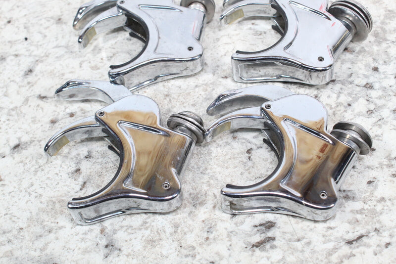 2009 HARLEY-DAVIDSON DYNA SUPER GLIDE 49mm Quick Release Windshield Clamps