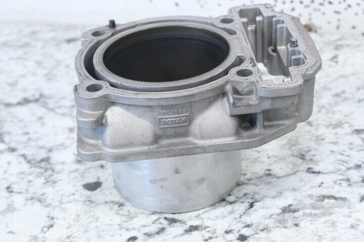 ATV - 2011 CAN-AM OUTLANDER 800 4X4 XT Front Or Rear Cylinder Jug 420613582