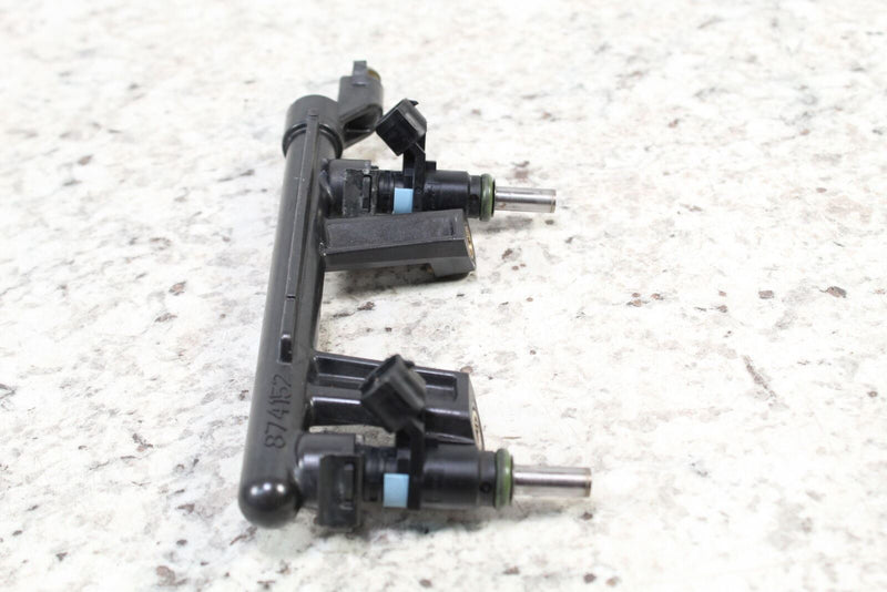 ATV - 2017 SKI-DOO SUMMIT 850 Injectors And Fuel Rail  420874842  420874152