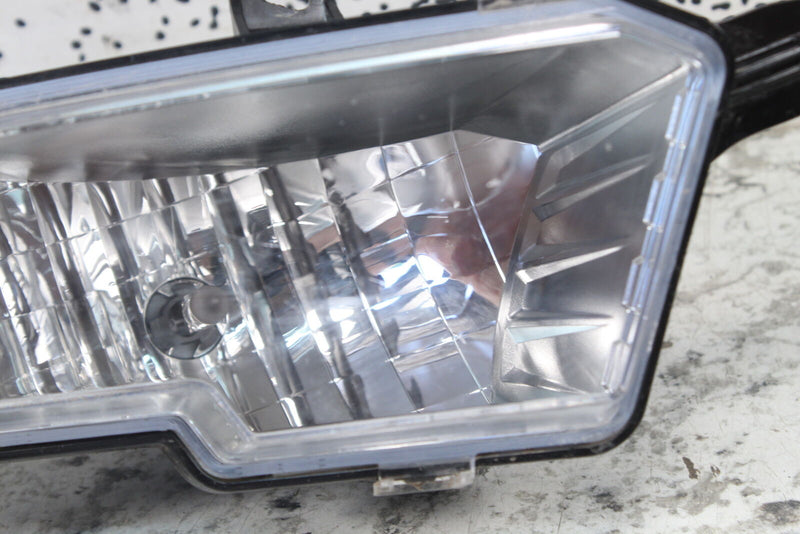 2022 POLARIS SPORTSMAN 570 Right Headlight Head Light 2413433  Only 492 Miles