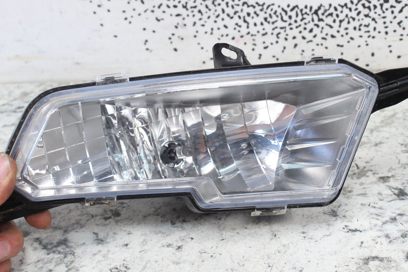 2022 POLARIS SPORTSMAN 570 Right Headlight Head Light 2413433  Only 492 Miles