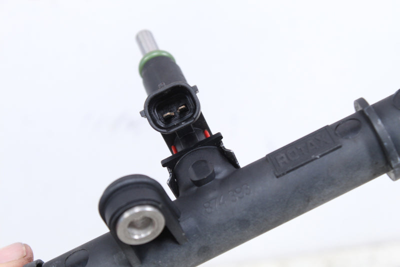 2011 SEA-DOO GTI 130 Fuel Injectors and Rail 420874836