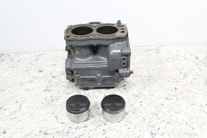 1984 HONDA 10HP 10 HP OUTBOARD Cylinder and Crankcase Assembly 11000-881-030KA - Watercraft
