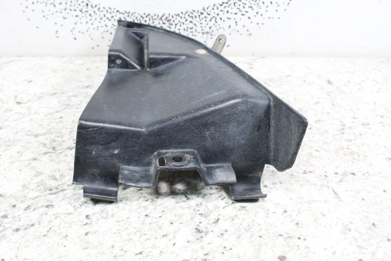 1986 HONDA TRX200SX 200 SX Front Left Inner Fender Body Panel 61867-HB3-000ZA - ATV