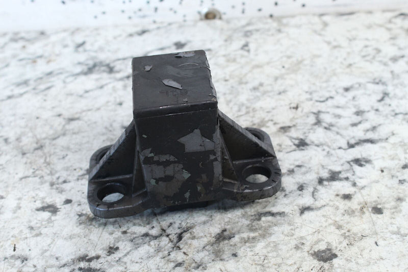 1994 YAMAHA WAVERUNNER PRO VXR 700 Engine Motor Damper Mount 61L-44532-00-00