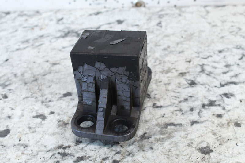 1994 YAMAHA WAVERUNNER PRO VXR 700 Engine Motor Damper Mount 61L-44532-00-00