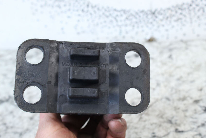 1994 YAMAHA WAVERUNNER PRO VXR 700 Engine Motor Damper Mount 61L-44532-00-00