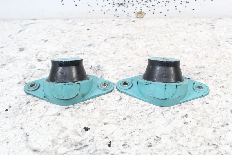 1996 KAWASAKI ZXI 1100 Motor Mounts Engine Supports Clamps  92160-3838