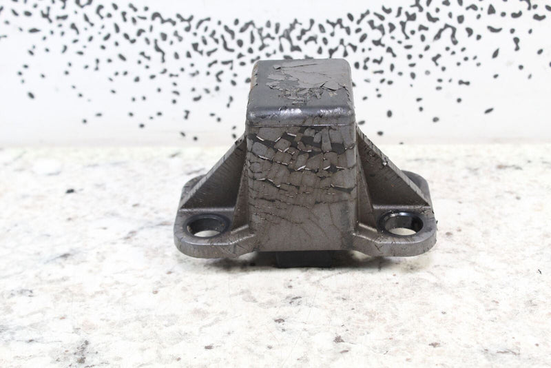 1996 YAMAHA WAVERAIDER 760 Motor Mount Engine Damper Stopper  62T-44532-10-00