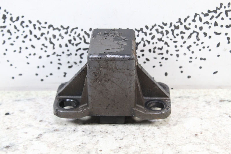 1996 YAMAHA WAVERAIDER 760 Motor Mount Engine Damper Stopper  62T-44532-10-00