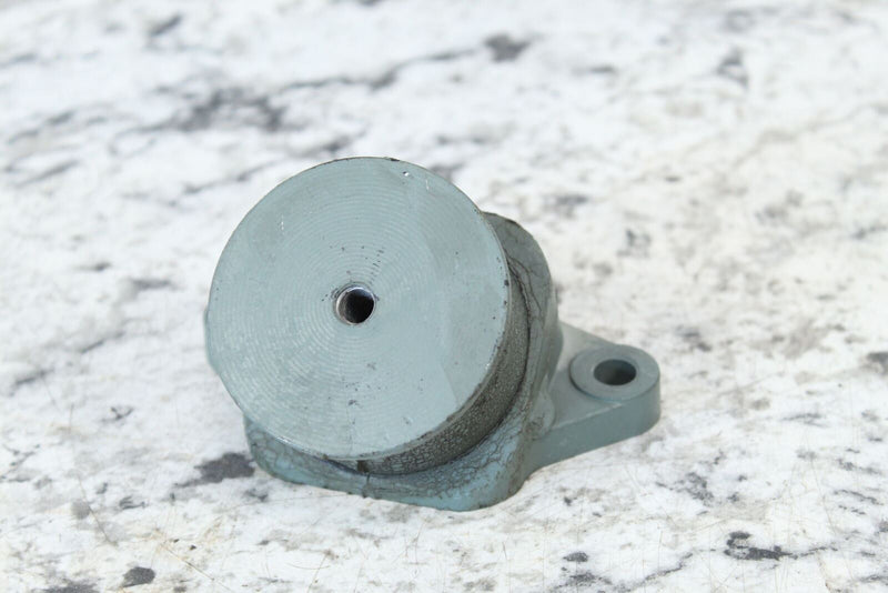 1996 YAMAHA WAVERAIDER 760 Motor Mount Engine Mounting 63M-44517-01-5B