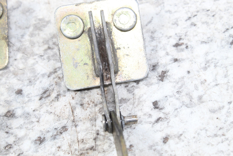 1998 SKI-DOO SUMMIT X 670 Hood Hinges 517289900