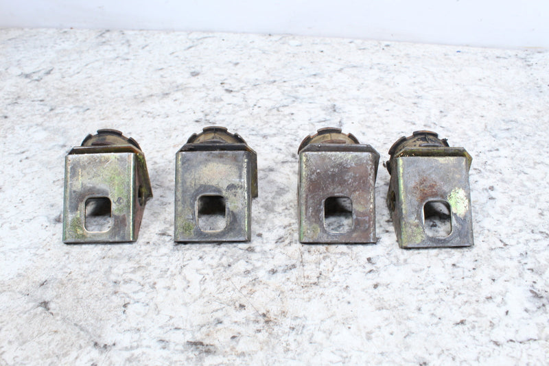1998 SKI-DOO SUMMIT X 670 Motor Mounts Engine Brackets 570127700 512050900