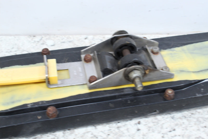 1998 SKI-DOO SUMMIT X 670 Simmons Skis Pair Set