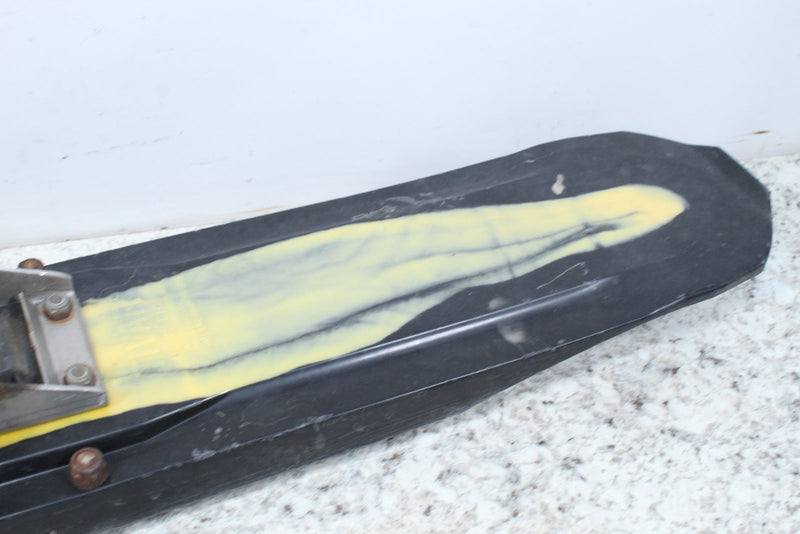 1998 SKI-DOO SUMMIT X 670 Simmons Skis Pair Set