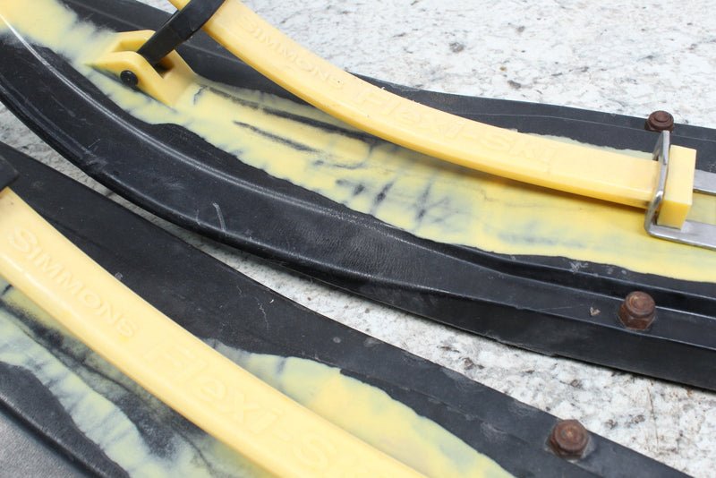 1998 SKI-DOO SUMMIT X 670 Simmons Skis Pair Set