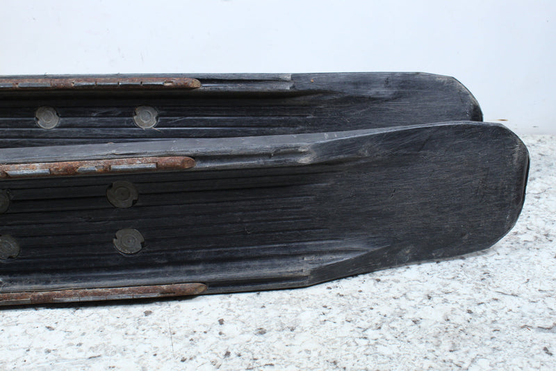 1998 SKI-DOO SUMMIT X 670 Simmons Skis Pair Set