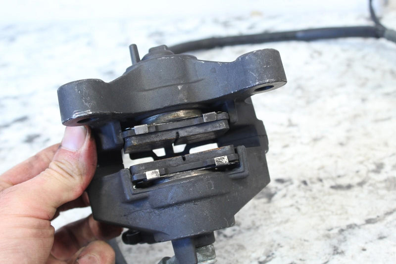 1998 YAMAHA MOUNTAIN MAX 700 Brake Assembly Caliper Master 8DF-W2587-00-00 - Snowmobile