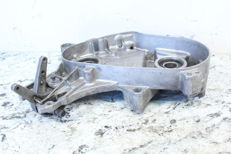 1998 YAMAHA MOUNTAIN MAX 700 Chain Case Chaincase 8CR-47541-01-00 - Snowmobile