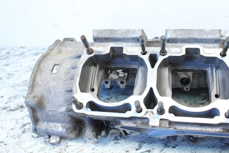 1998 YAMAHA MOUNTAIN MAX 700 Crank Cases Main Crankcases 8CH-15100-01-00 - Snowmobile