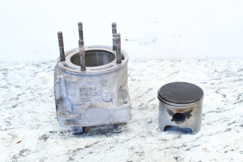 1998 YAMAHA MOUNTAIN MAX 700 Cylinder Cylinders Jug 8CH-11311-01-00 - Snowmobile