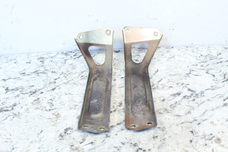 1998 YAMAHA MOUNTAIN MAX 700 Front Bumper Brackets Mounts 8CR-21959-10-00 - Snowmobile