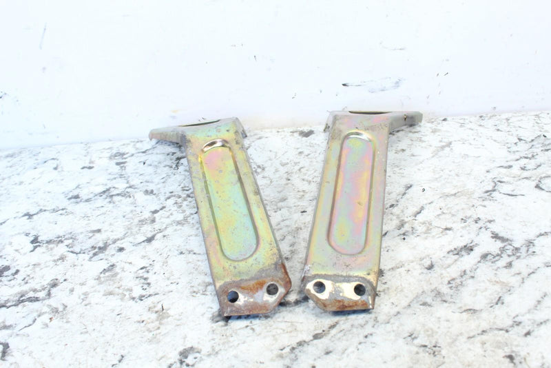 1998 YAMAHA MOUNTAIN MAX 700 Front Bumper Brackets Mounts 8CR-21959-10-00 - Snowmobile