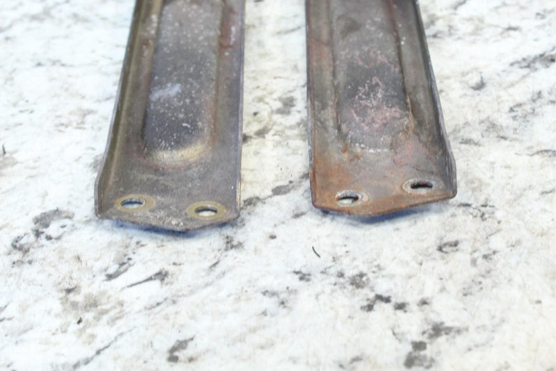 1998 YAMAHA MOUNTAIN MAX 700 Front Bumper Brackets Mounts 8CR-21959-10-00 - Snowmobile