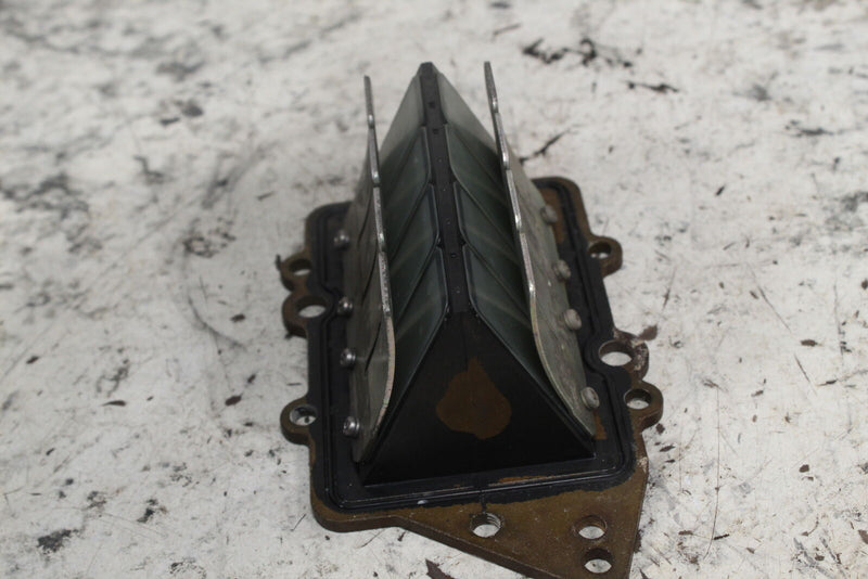1998 YAMAHA WAVERUNNER GP800 Reed Cage Valve Intake Pedals 66E-13610-00-00 - Watercraft