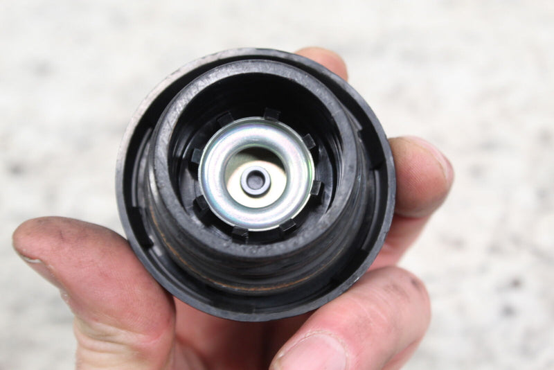 2000 HARLEY-DAVIDSON ELECTRA GLIDE CLASSIC FLHTCI Fuel Tank Cap Gas 61274-92B - Motorcycle