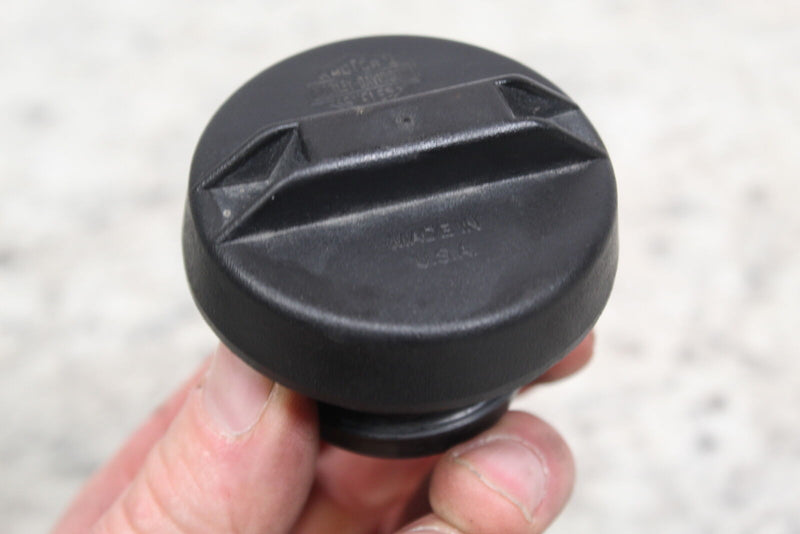 2000 HARLEY-DAVIDSON ELECTRA GLIDE CLASSIC FLHTCI Fuel Tank Cap Gas 61274-92B - Motorcycle