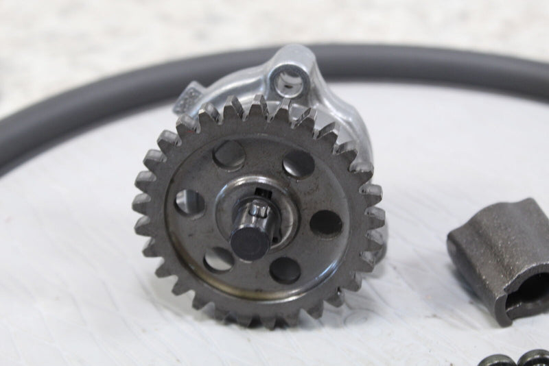 2001 ARCTIC CAT 400 4X4 MANUAL Oil Pump and Gear Assembly 3402-153  3402-026