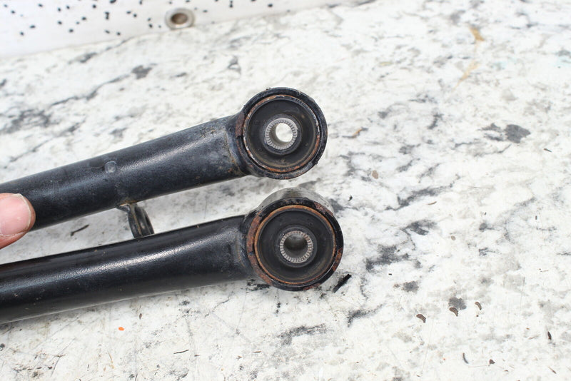 2001 ARCTIC CAT 400 4X4 MANUAL Swingarms 0504-001