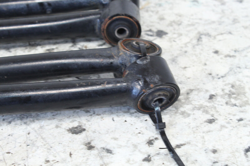 2001 ARCTIC CAT 400 4X4 MANUAL Swingarms 0504-001