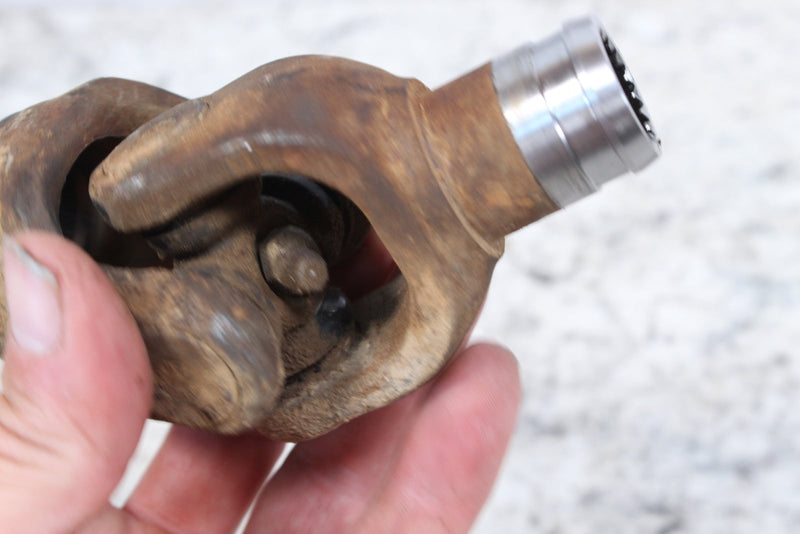 2001 YAMAHA GRIZZLY 600 Front Drive Prop Shaft Yoke U Joint 5GT-46108-00-00 - ATV