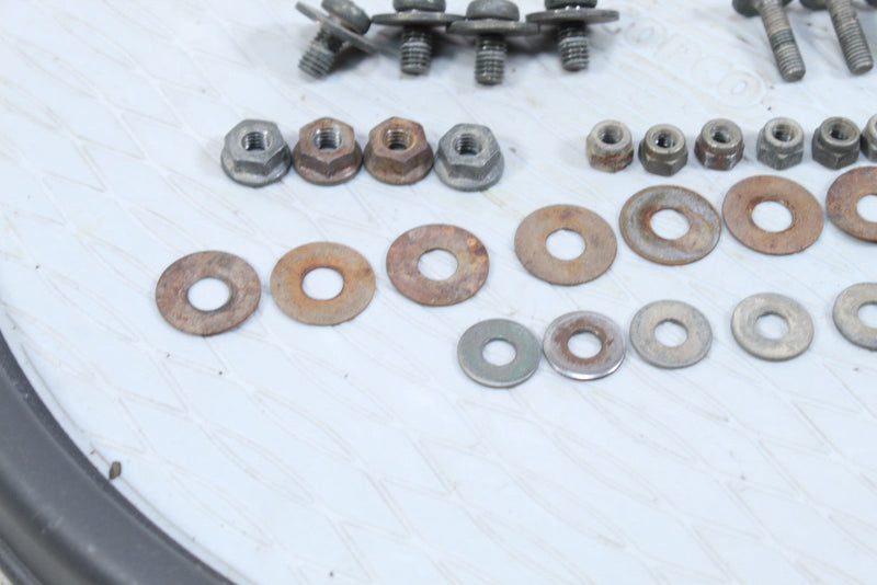 2001 YAMAHA GRIZZLY 600 Front Fenders and Flares Mounting Bolts 90480-01400-00