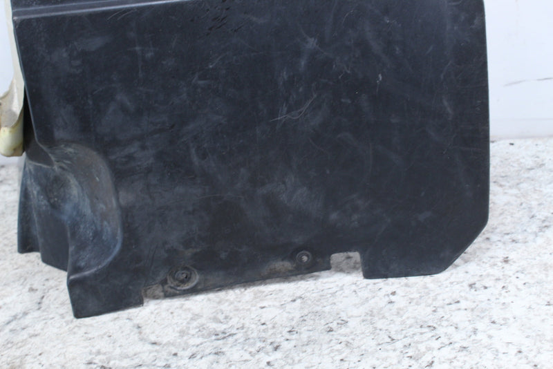 2001 YAMAHA GRIZZLY 600 Front Lower Right Mud Guard 4WV-21560-00-00