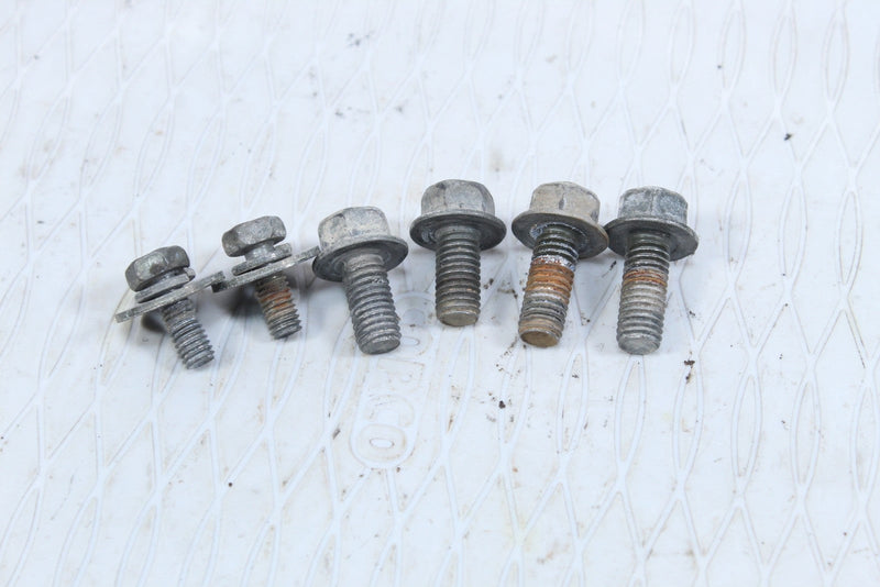 2001 YAMAHA GRIZZLY 600 Front Rack Mounting Bolts 95817-08016-00
