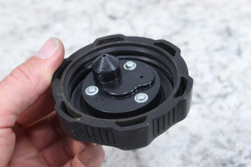 2001 YAMAHA GRIZZLY 600 Gas Fuel Cap 1UY-24610-00-00 - ATV