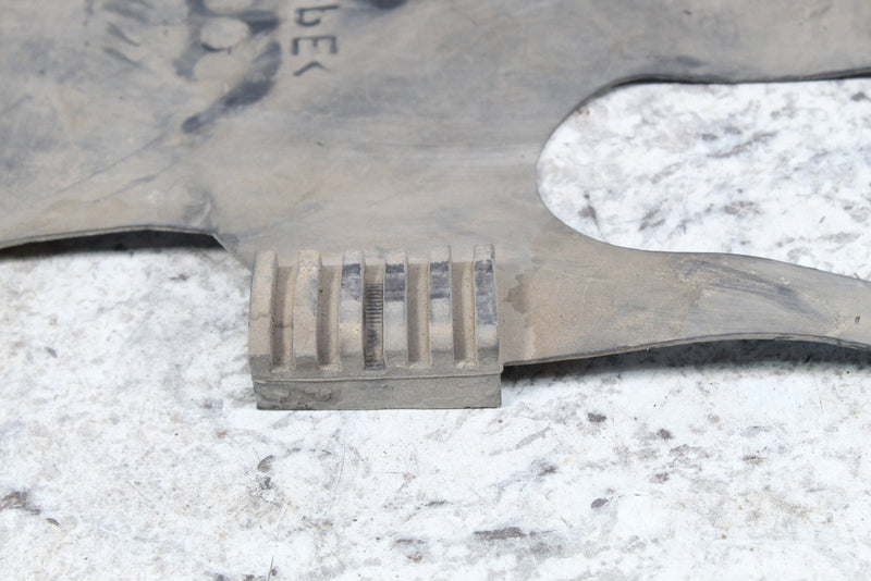 2001 YAMAHA GRIZZLY 600 Gas Tank Damper Plate 5GT-2414H-00-00 - ATV