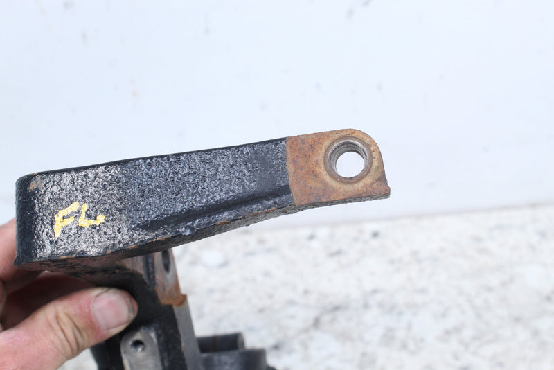 2001 YAMAHA GRIZZLY 600 Left Front Steering Knuckle Spindle 5GT-23501-00-00