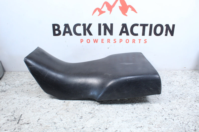 2001 YAMAHA GRIZZLY 600 Seat Saddle 4WV-24710-A0-00