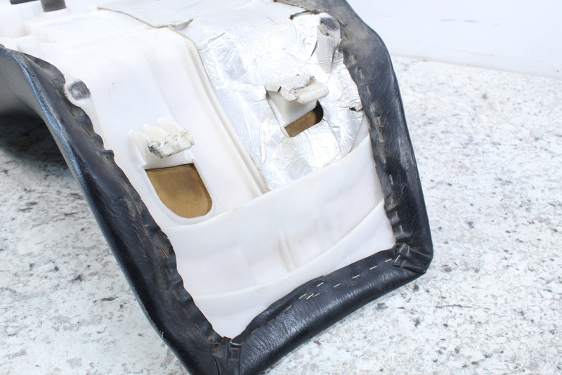 2001 YAMAHA GRIZZLY 600 Seat Saddle 4WV-24710-A0-00