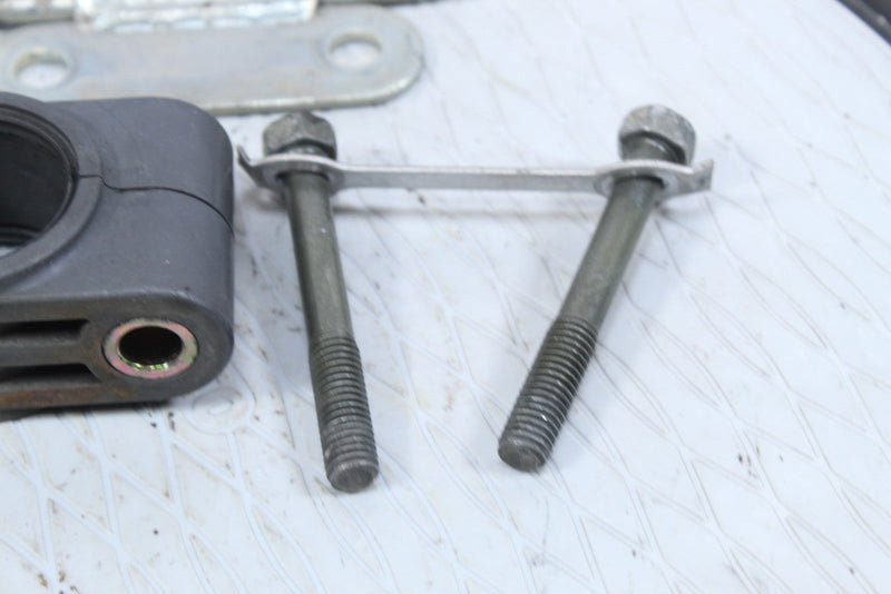 2001 YAMAHA GRIZZLY 600 Steering Post Bushings Clamps 1UY-23812-00-00