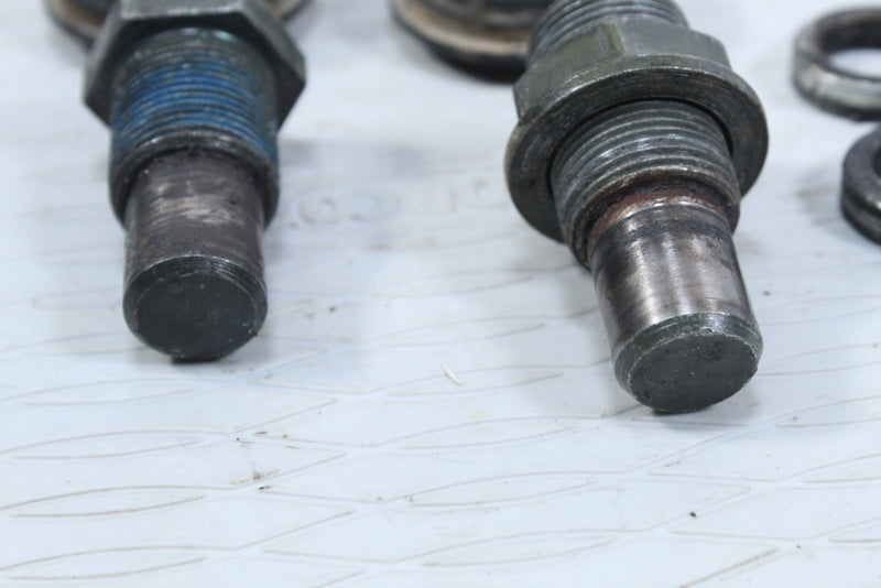 2001 YAMAHA GRIZZLY 600 Swingarm Pivot Bolts 4WV-22141-00-00 4KM-22141-00-00