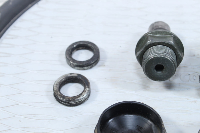 2001 YAMAHA GRIZZLY 600 Swingarm Pivot Bolts 4WV-22141-00-00 4KM-22141-00-00
