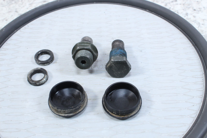 2001 YAMAHA GRIZZLY 600 Swingarm Pivot Bolts 4WV-22141-00-00 4KM-22141-00-00